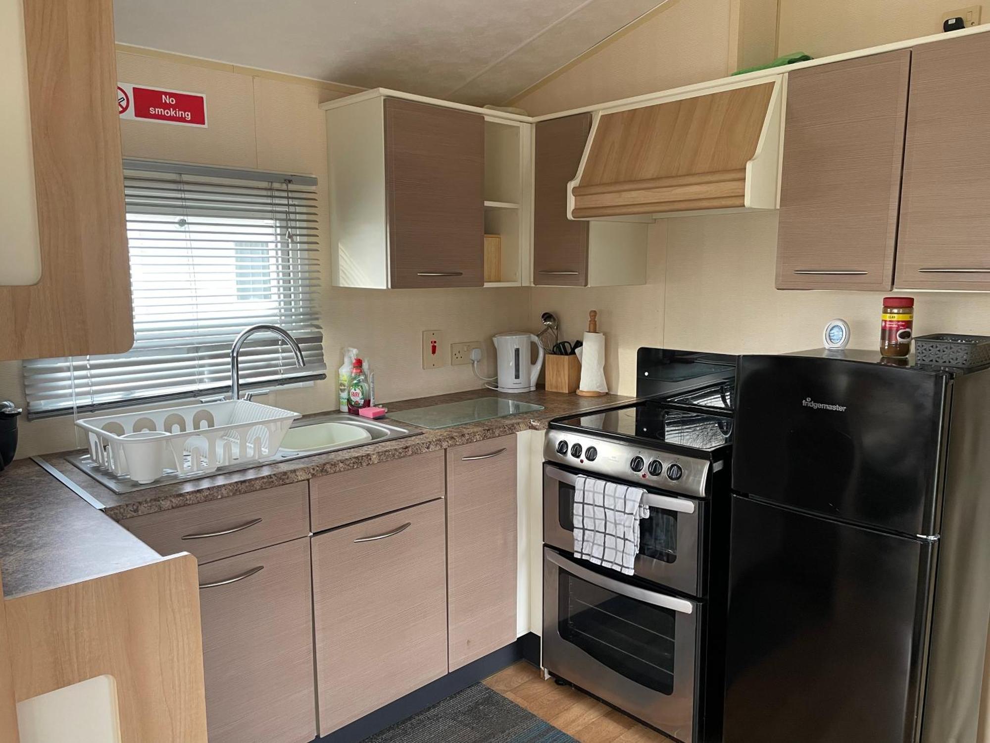Cosy 3 Bedroom Caravan, เซาธ์เซอร์นีย์ ภายนอก รูปภาพ